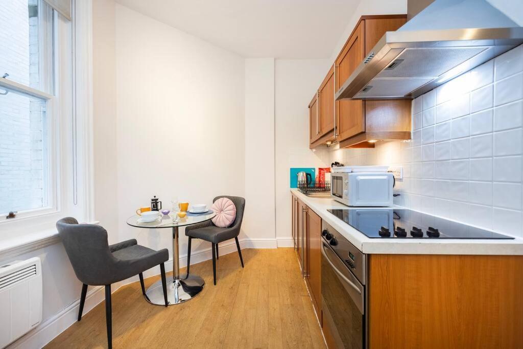 Stylish Studio In Leicester Square لندن المظهر الخارجي الصورة